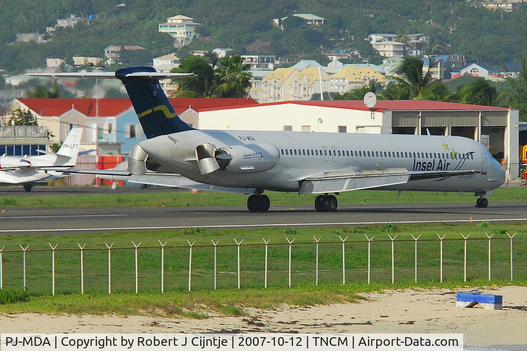 PJ-MDA, 1987 McDonnell Douglas MD-83 (DC-9-83) C/N 49449, Insel MD83 just after touch down