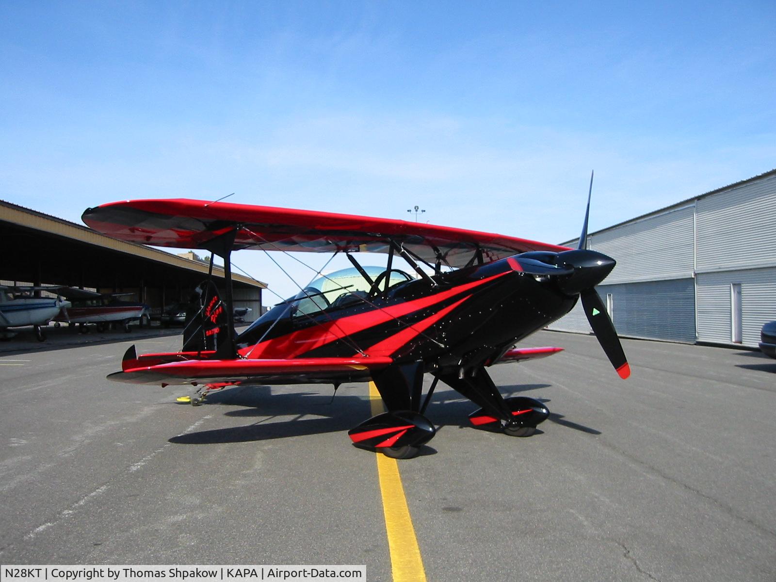 N28KT, 2005 Stolp SA-750 Acroduster Too C/N 0028, At the Hanger KAPA