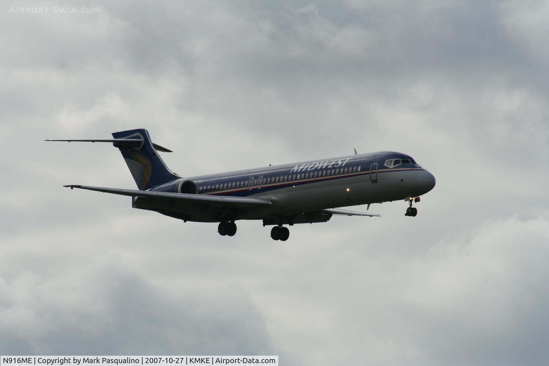 N916ME, 2004 Boeing 717-200 C/N 55178, Boeing 717-200