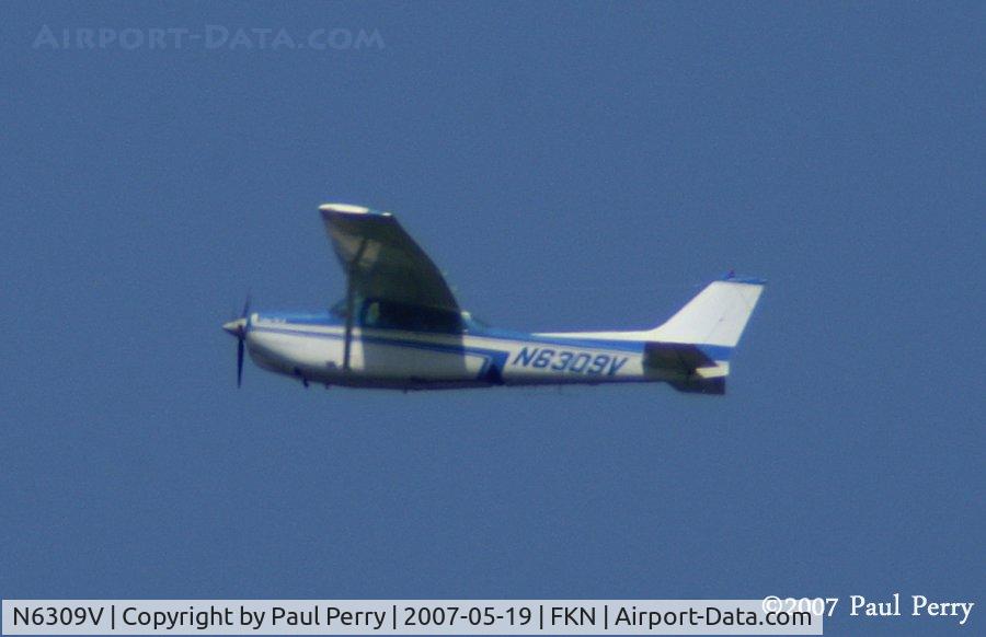 N6309V, 1980 Cessna 172RG Cutlass RG C/N 172RG0617, Turning base to final, inbound to FKN