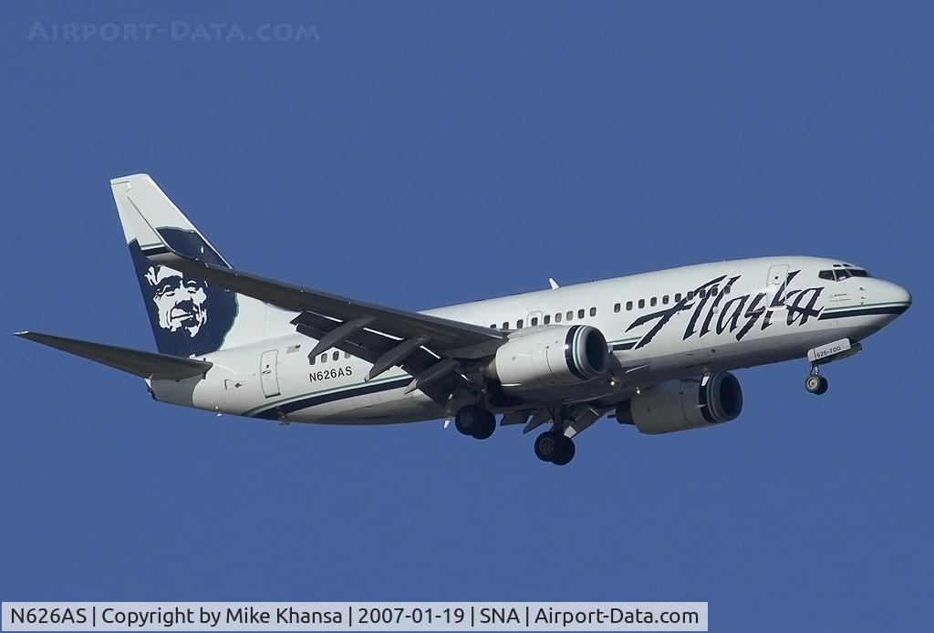 N626AS, 2001 Boeing 737-790 C/N 30793, Alaska B737-790 on short final