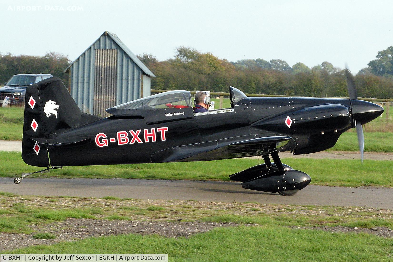 G-BXHT, 2005 Mustang Aeronautics Midget Mustang MM-1 C/N PFA 168-13077, Midget Mustang returns to base