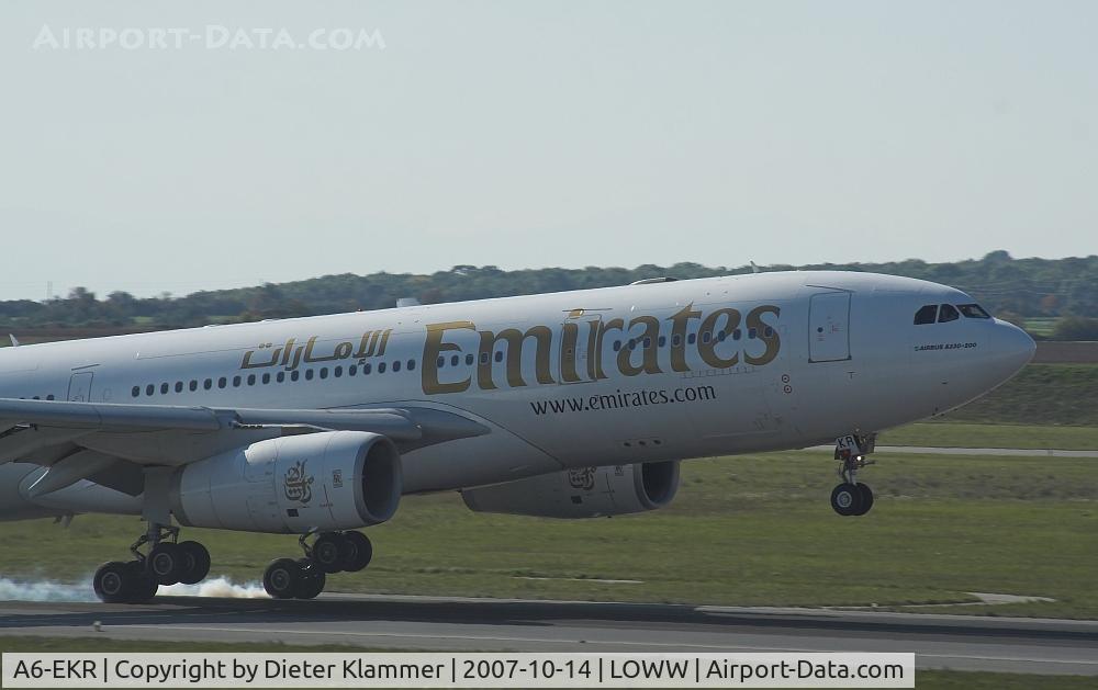 A6-EKR, 1999 Airbus A330-243 C/N 251, QUATAR A330 -232