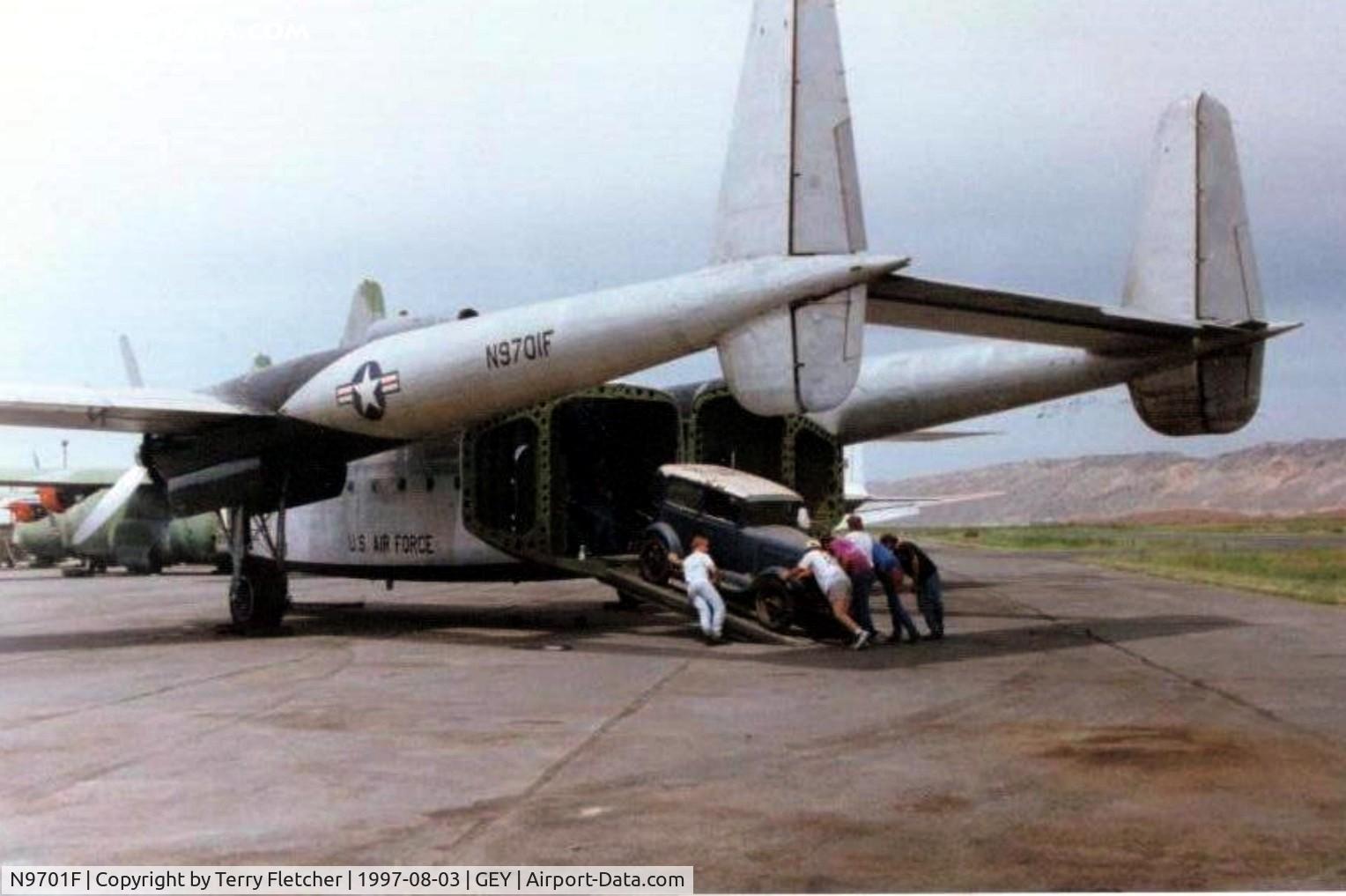 N9701F, 1945 Fairchild C-82A Packet C/N 10184 (45-57814), Classic Car arriving in Classic Aircraft