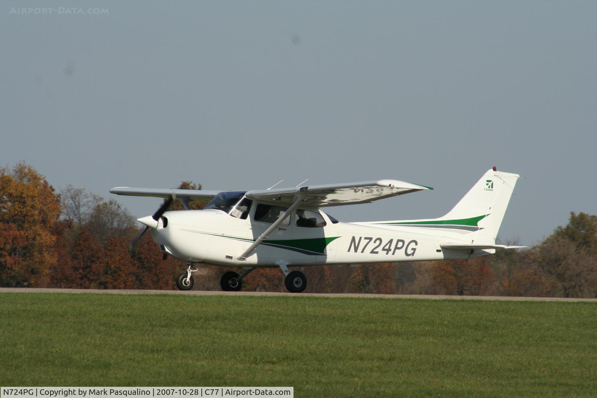 N724PG, 1998 Cessna 172R C/N 17280613, Cessna 172