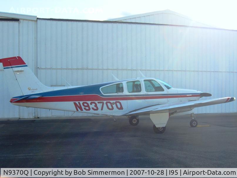 N9370Q, 1972 Beech F33A Bonanza C/N CE-361, On the ramp at Kenton, OH