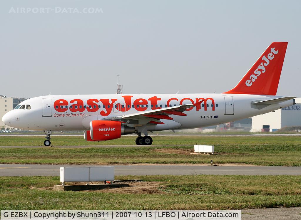 G-EZBX, 2007 Airbus A319-111 C/N 3137, Taxiing holy point rwy 32R for departure