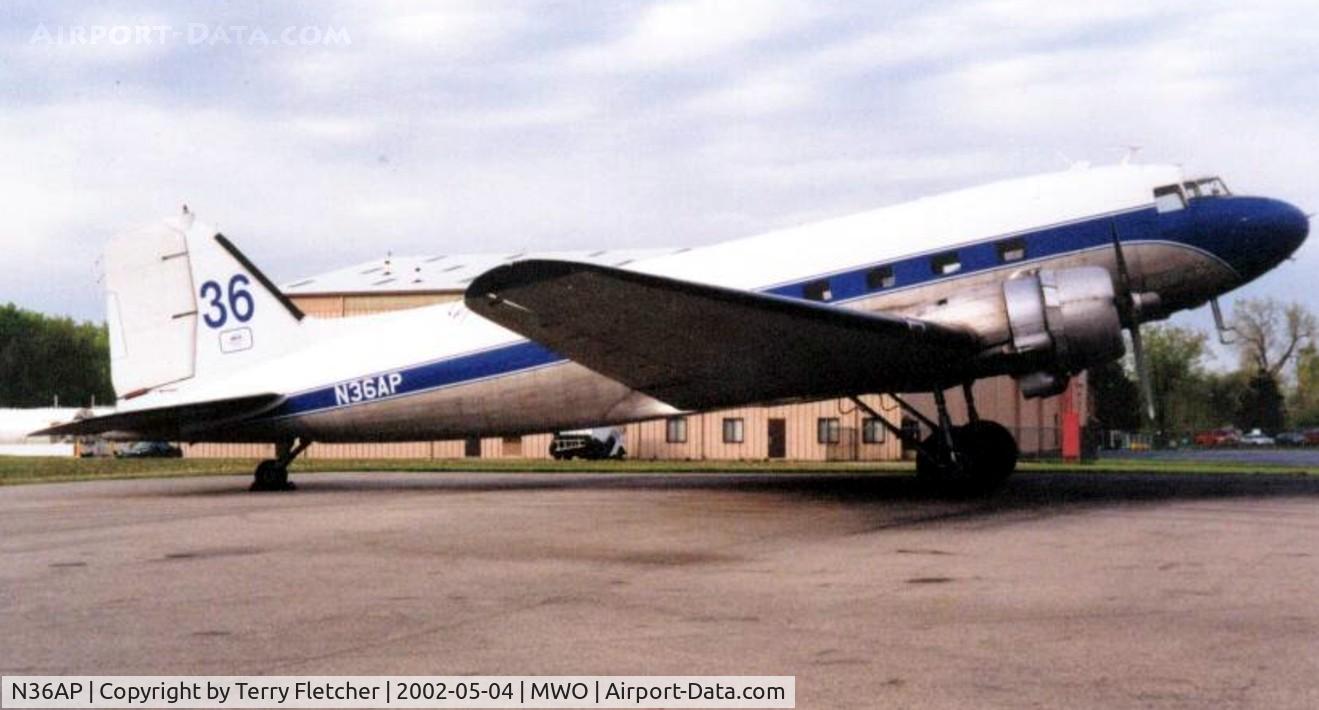 N36AP, 1942 Douglas DC3C C/N 13439, DC3 at the wonderful Hook Field in Middletown OH