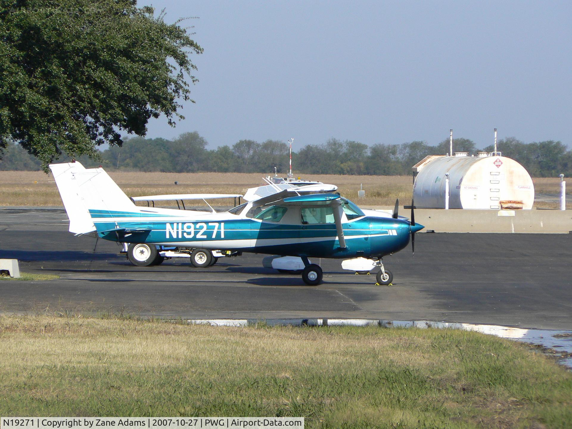 N19271, 1973 Cessna 150L C/N 15074292, On the ramp at McGregor Muni