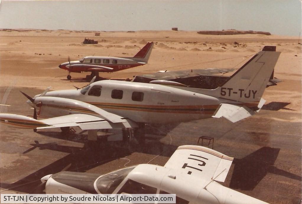 5T-TJN, Piper PA-31 Turbo Navajo B C/N 31-758, AÃ©roport de Nouadhibou