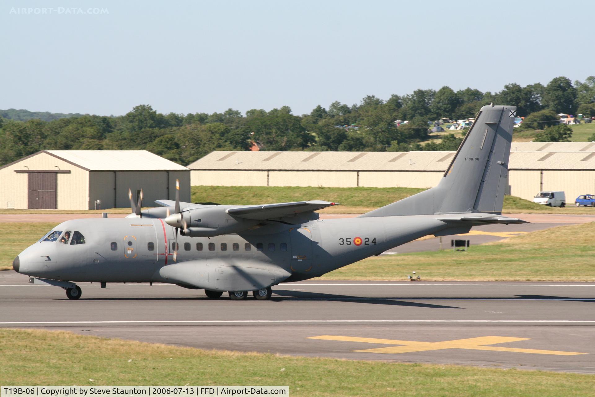 T19B-06, Airtech CN-235-100M C/N C037, Royal International Air Tattoo 2006