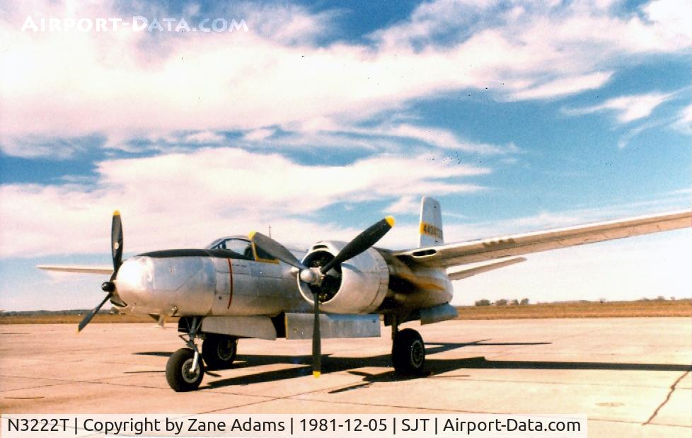 N3222T, 1944 Douglas B-26B C/N 28001, On the ramp at San Angelo