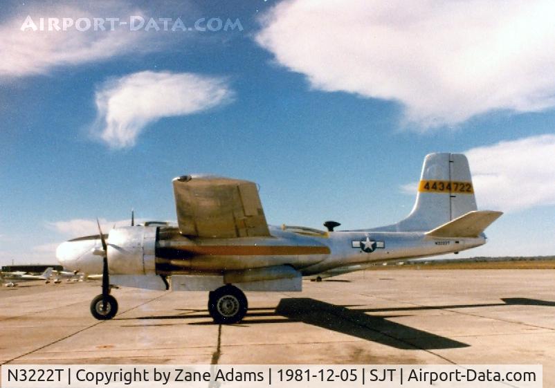 N3222T, 1944 Douglas B-26B C/N 28001, On the ramp at San Angelo