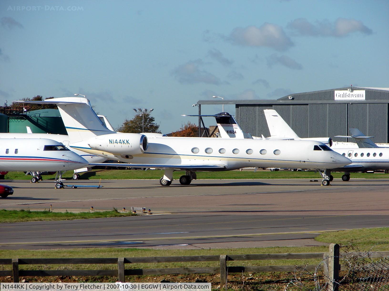 N144KK, 1998 Gulfstream Aerospace Gulfstream V C/N 559, G550 at Luton