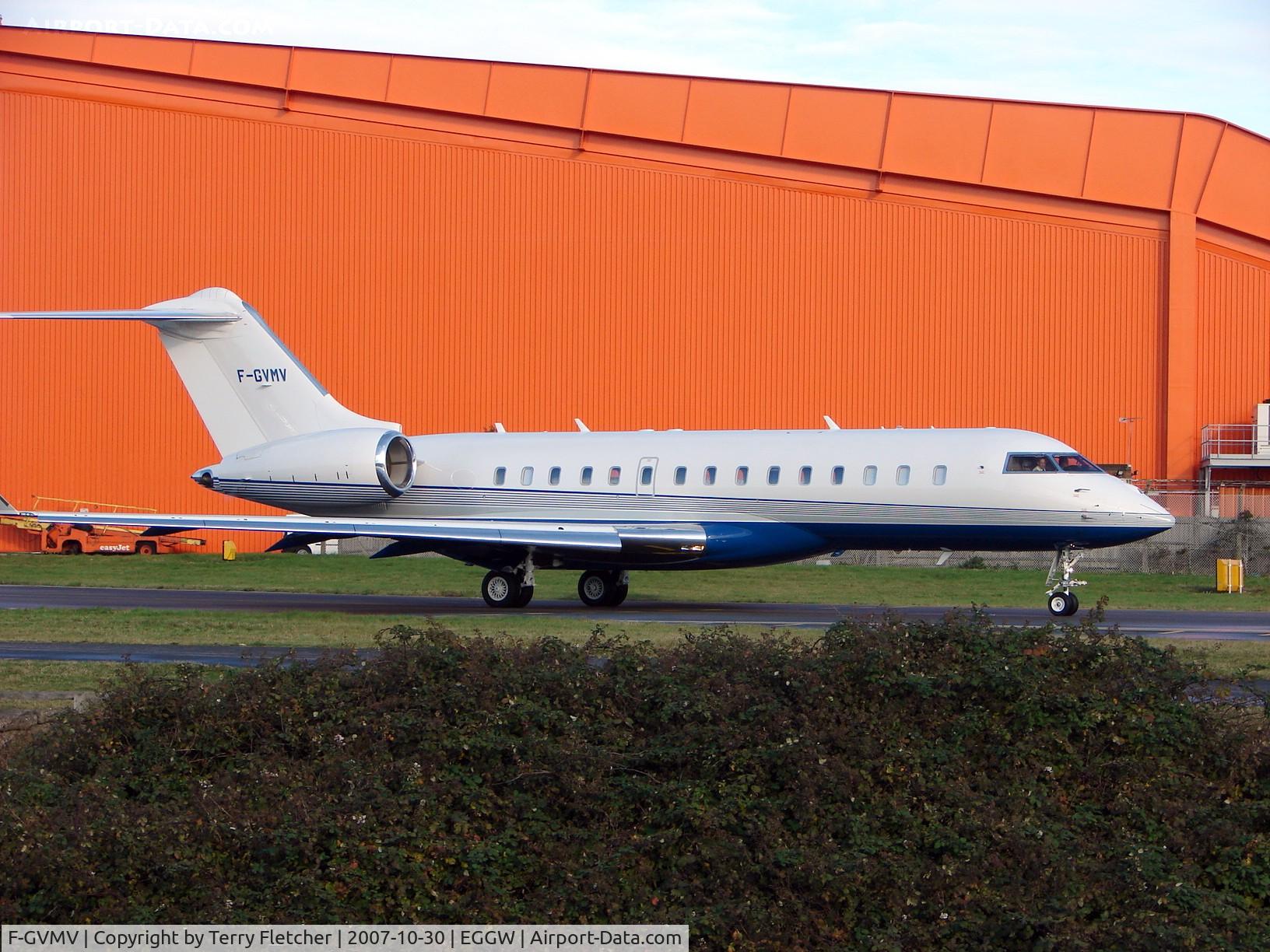 F-GVMV, 2006 Bombardier BD-700-1A10 Global Express XRS C/N 9202, French Global Express on a quick turn round