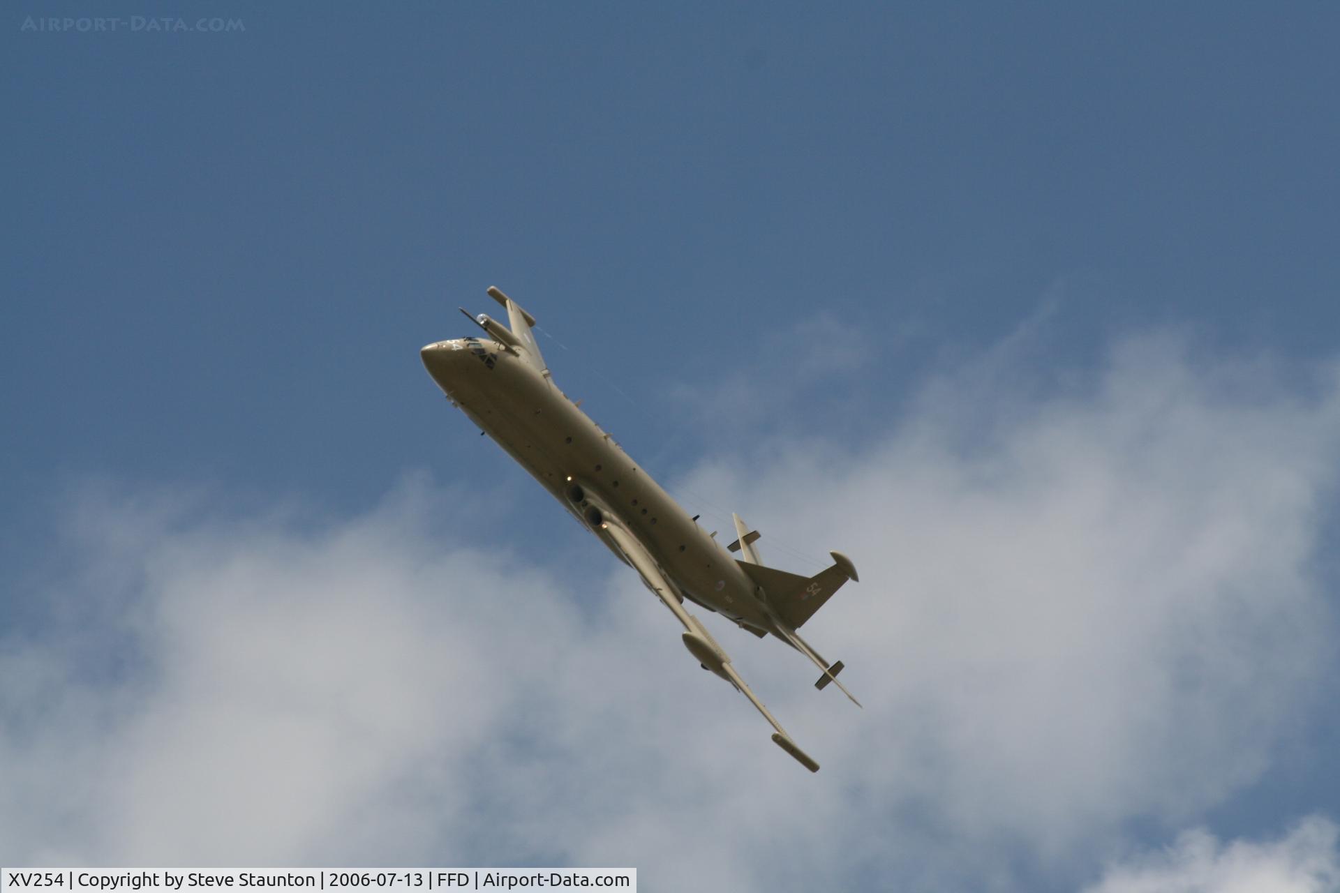 XV254, Hawker Siddeley Nimrod MR.2 C/N 8029, Royal International Air Tattoo 2006