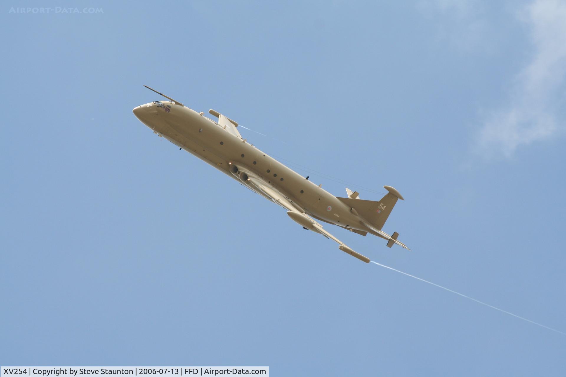 XV254, Hawker Siddeley Nimrod MR.2 C/N 8029, Royal International Air Tattoo 2006