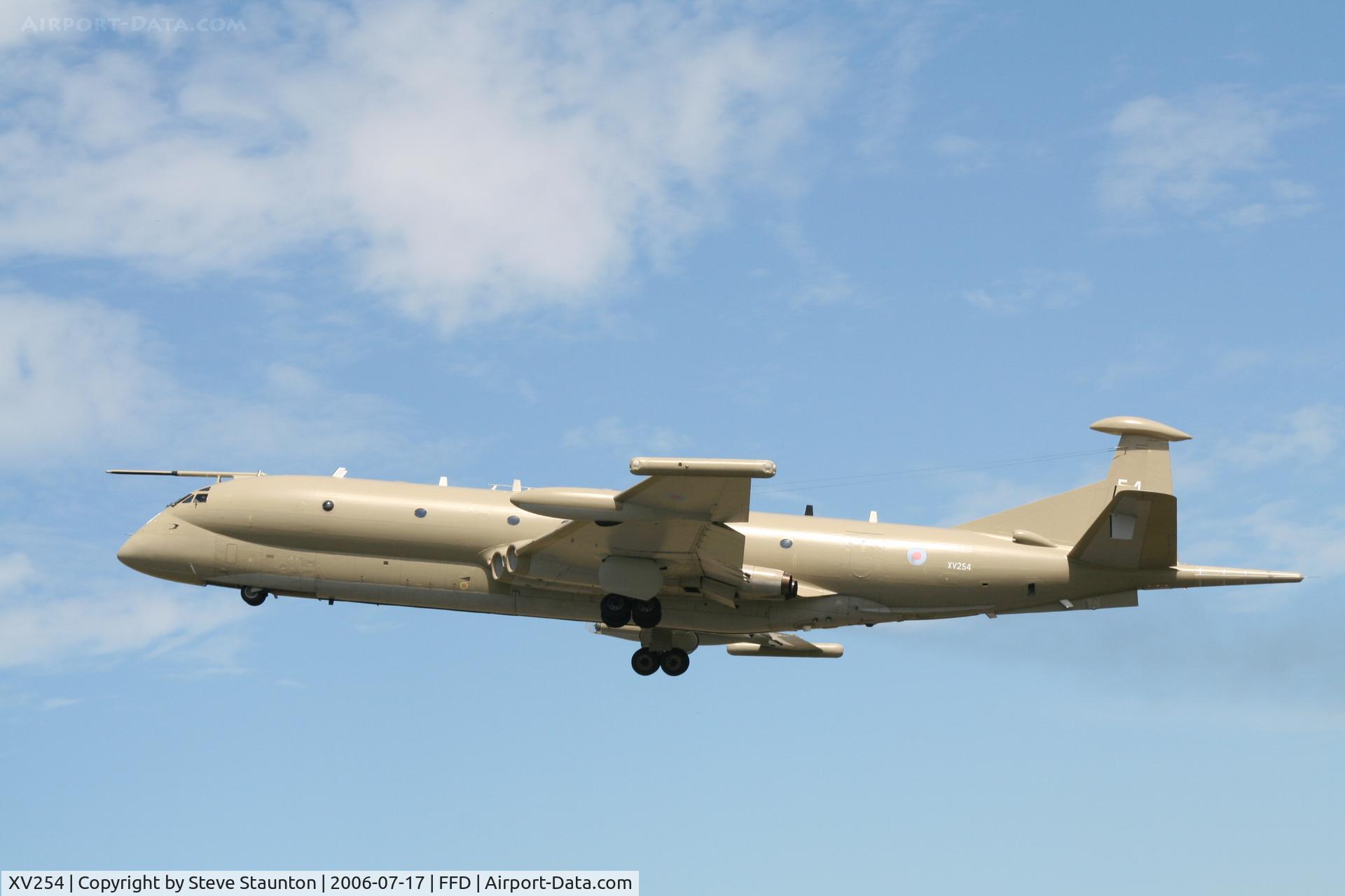 XV254, Hawker Siddeley Nimrod MR.2 C/N 8029, Royal International Air Tattoo 2006