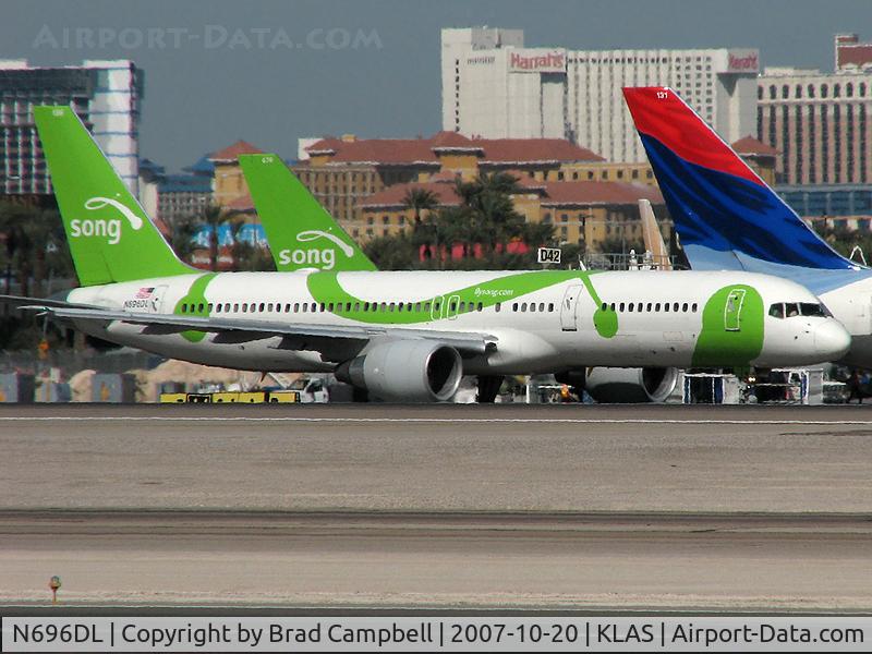 N696DL, 1999 Boeing 757-232 C/N 29728, Song / 1999 Boeing 757-232