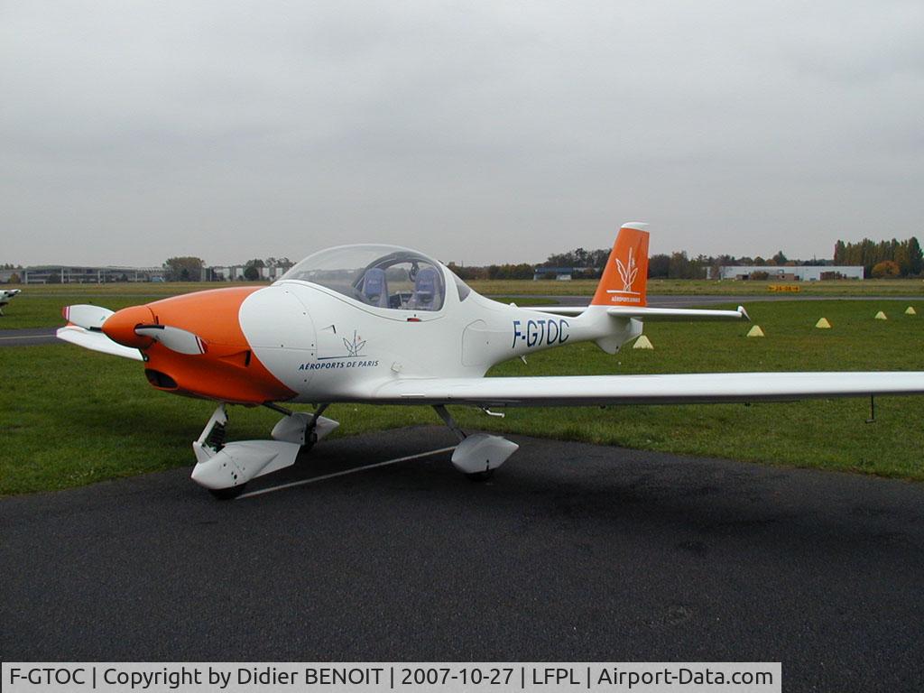 F-GTOC, Aquila A210 (AT01) C/N AT01-136, AQUILA AT01