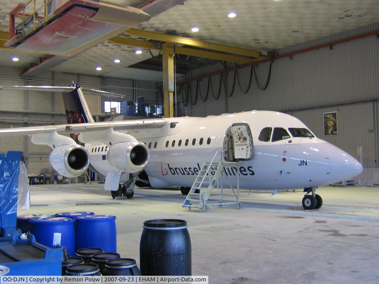 OO-DJN, 1995 British Aerospace Avro 146-RJ85 C/N E.2275, Fresh paint for this RJ85 from Brussels Airlines, a few minutes before it rolled out of the QAPS hangar