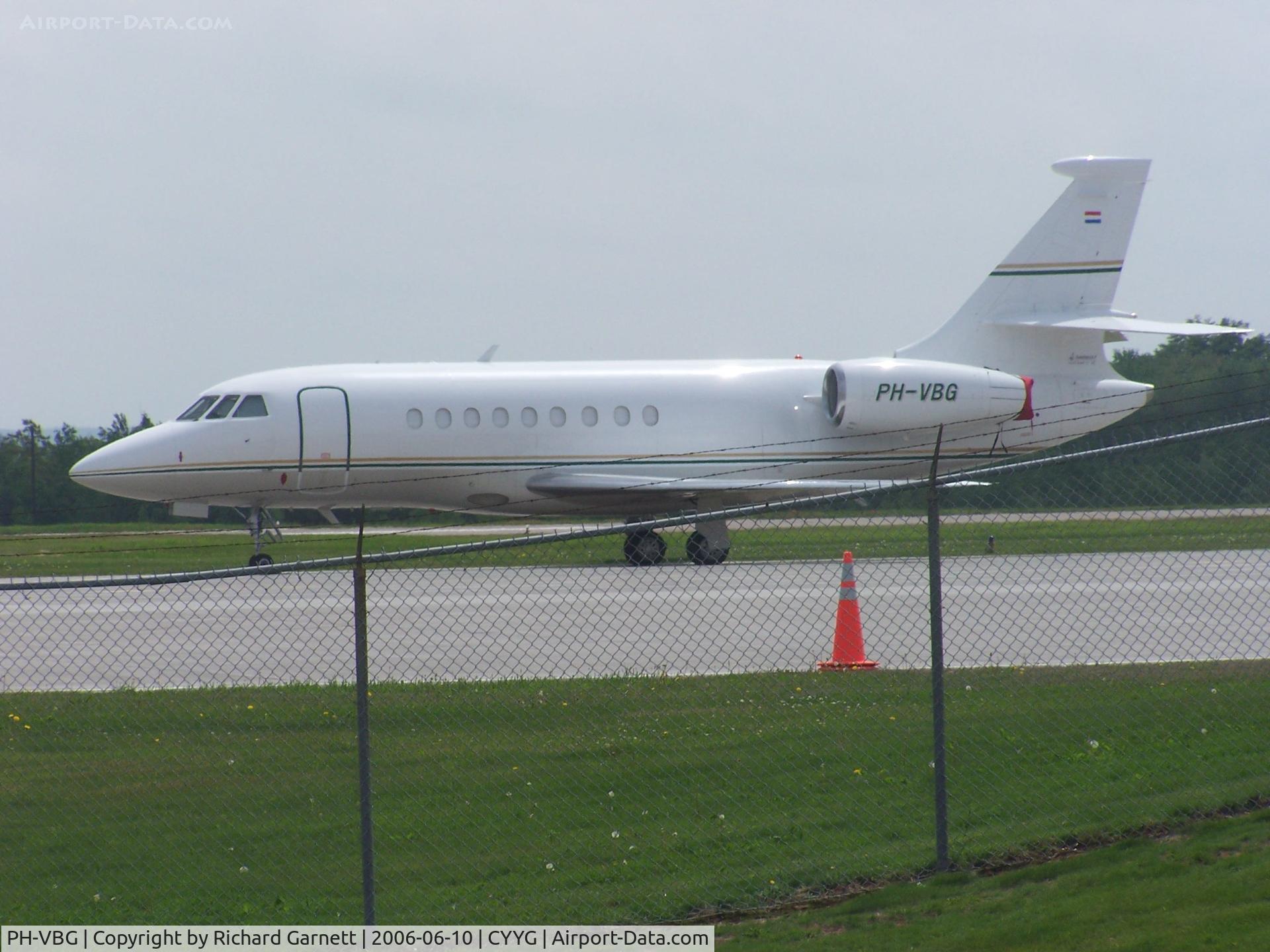 PH-VBG, 2003 Dassault Falcon 2000EX C/N 005, Charlottetown