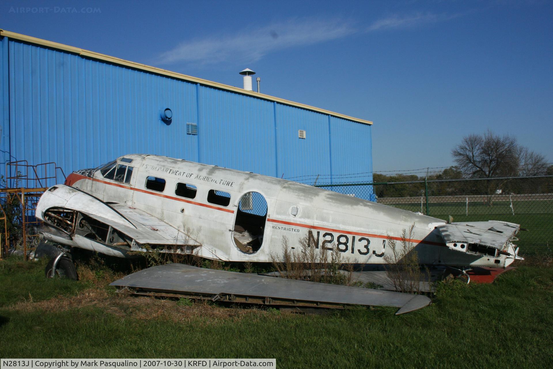 N2813J, 1965 Beech UC-45J Expeditor C/N 51-349 (5826), Beech UC-45J