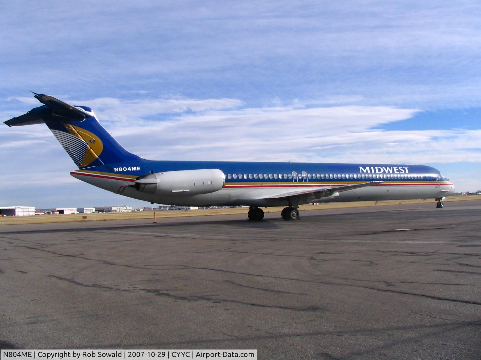N804ME, 1981 McDonnell Douglas MD-81 (DC-9-81) C/N 48030, Ramp shot at CYYC