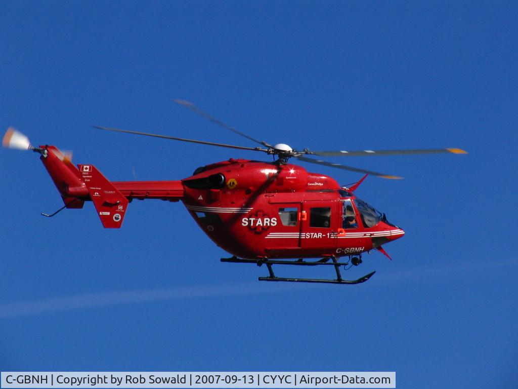 C-GBNH, 1983 Eurocopter-Kawasaki BK-117A-3 C/N 7020, On finals.