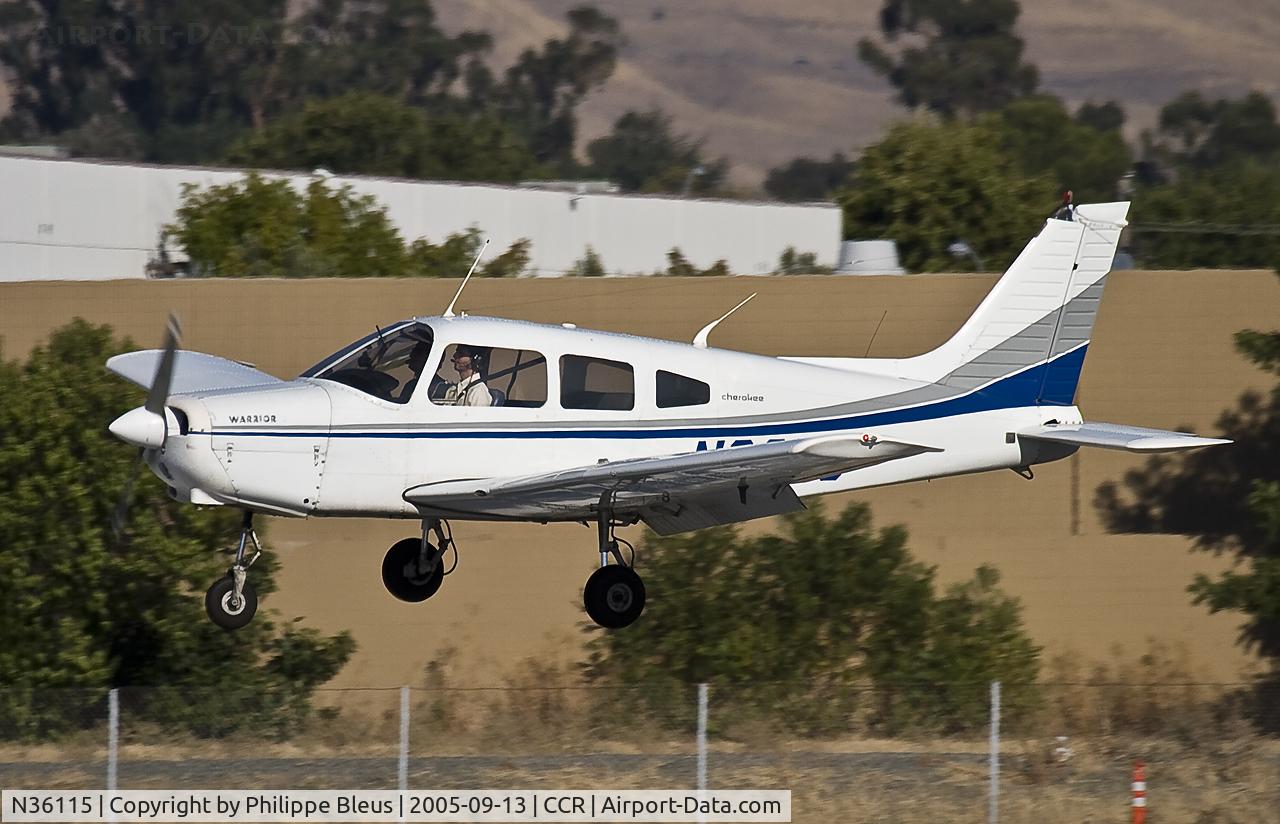 N36115, 1978 Piper PA-28-161 C/N 28-7816613, landing on rwy 32R