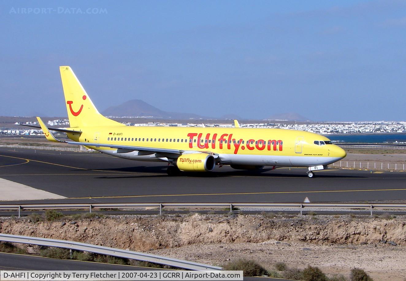 D-AHFI, 1999 Boeing 737-8K5 C/N 27984, A yellow TUI B737