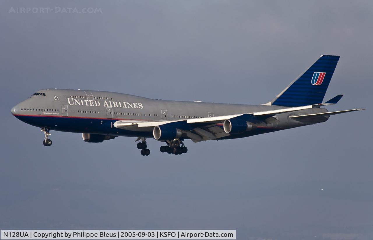 N128UA, 2000 Boeing 747-422 C/N 30023, United short final rwy 28.
