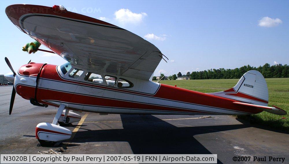 N3020B, 1952 Cessna 195 C/N 7903, The interiors sure looks roomy