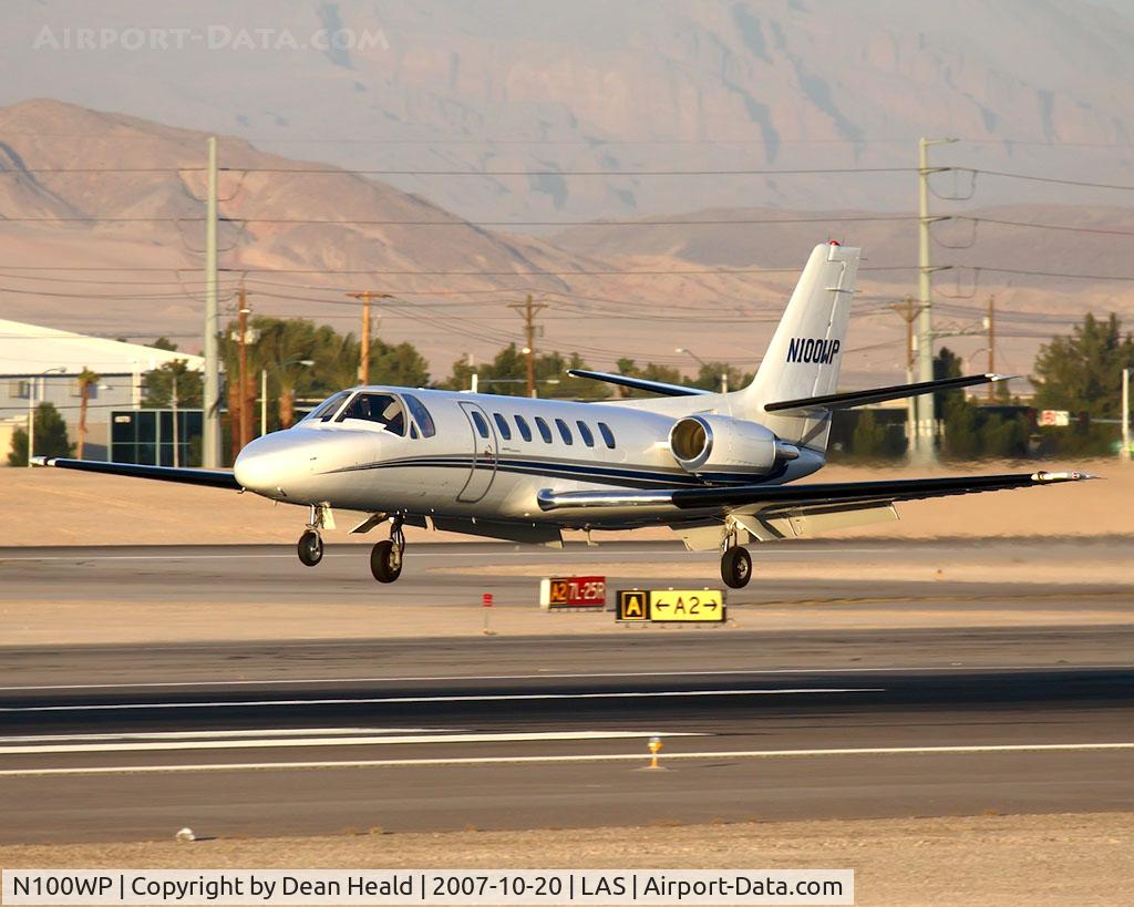 N100WP, 1990 Cessna 560 Citation V C/N 560-0073, Thunderbird Air LLC 1990 Cessna 560 Citation V N100WP from Phoenix Sky Harbor Int'l (KPHX) landing RWY 25L.