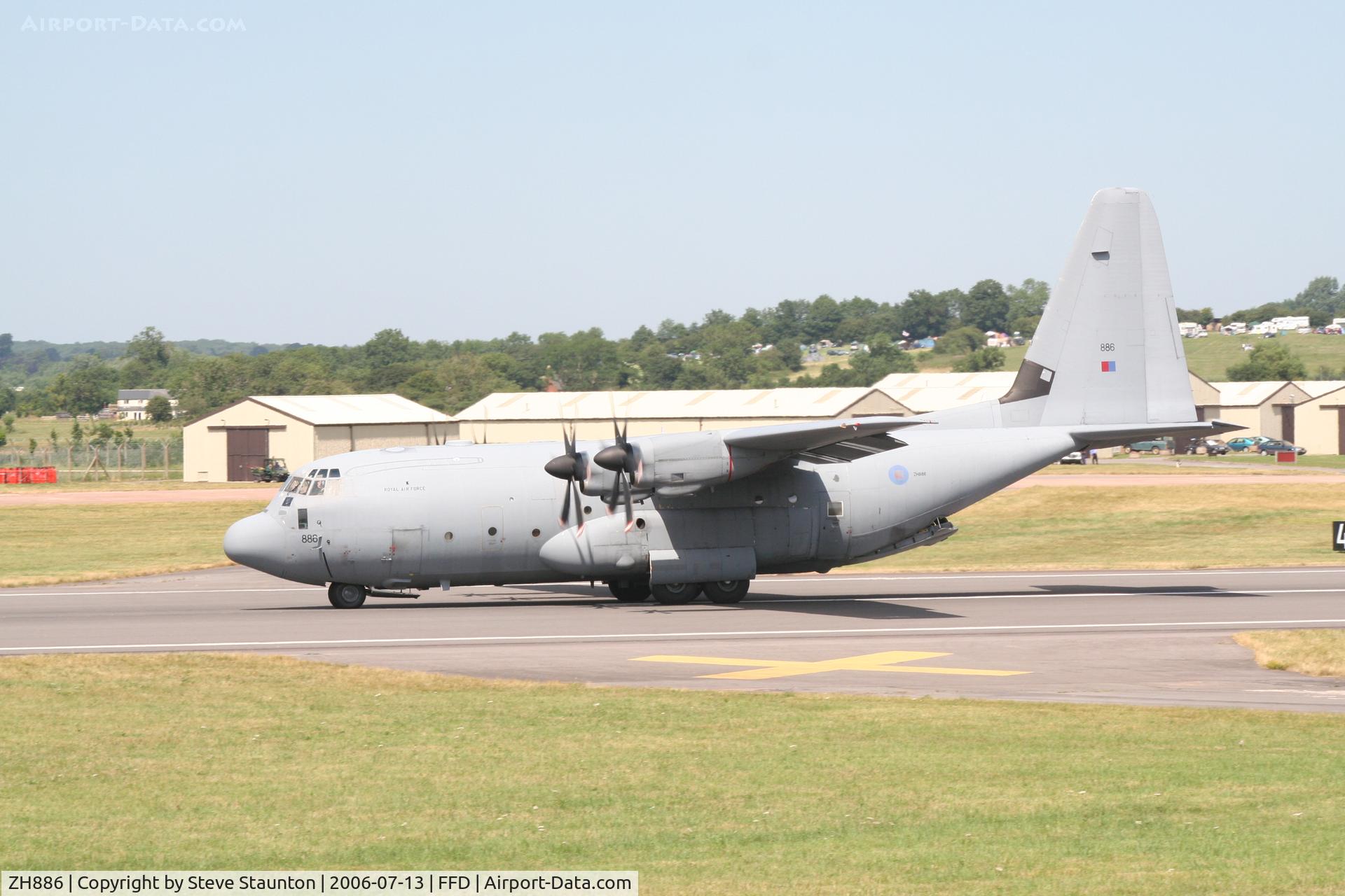 ZH886, 1999 Lockheed Martin C-130J Hercules C.5 C/N 382-5484, Royal International Air Tattoo 2006