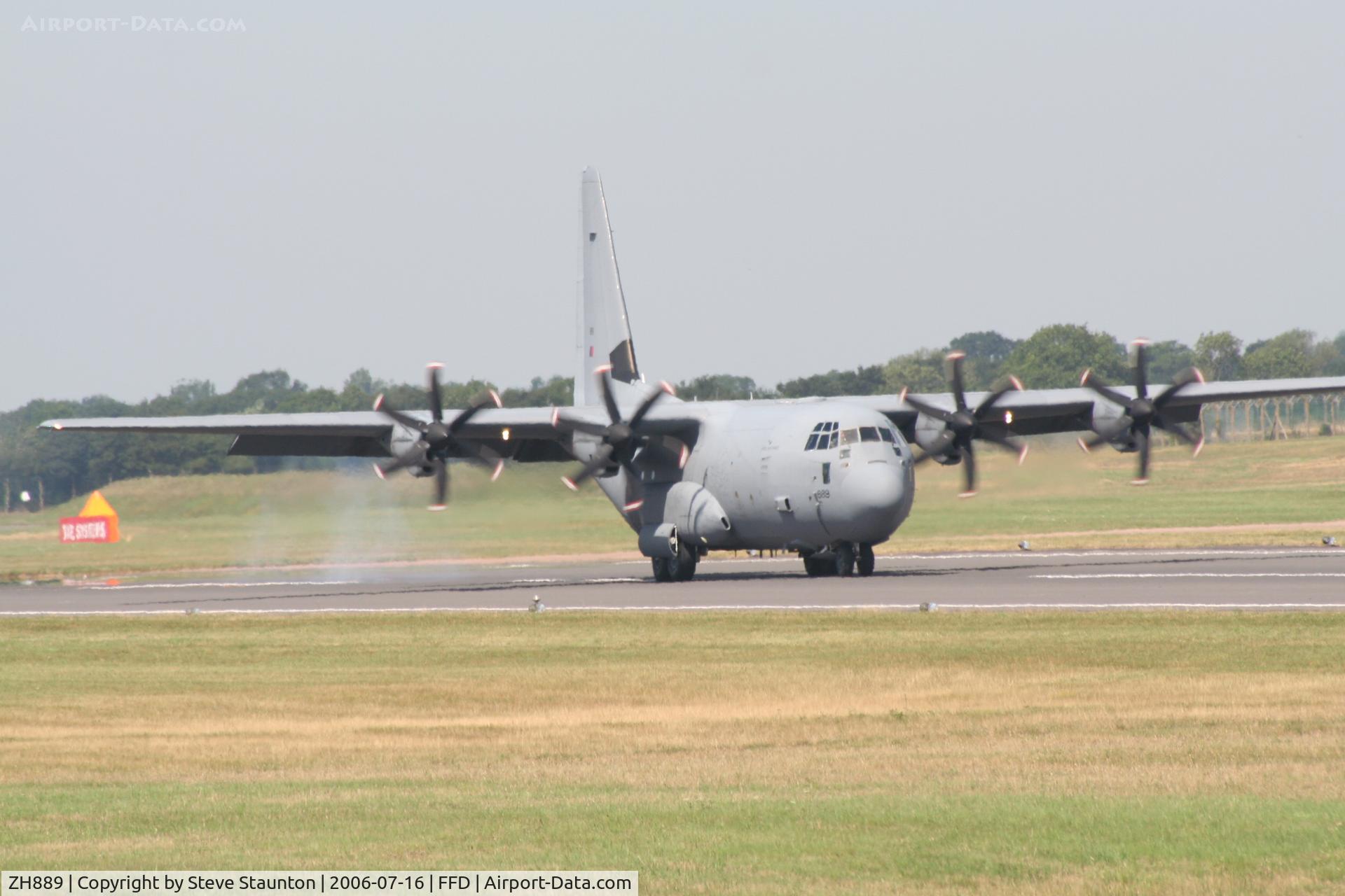 ZH889, 2000 Lockheed Martin C-130J Hercules C.5 C/N 382-5500, Royal International Air Tattoo 2006
