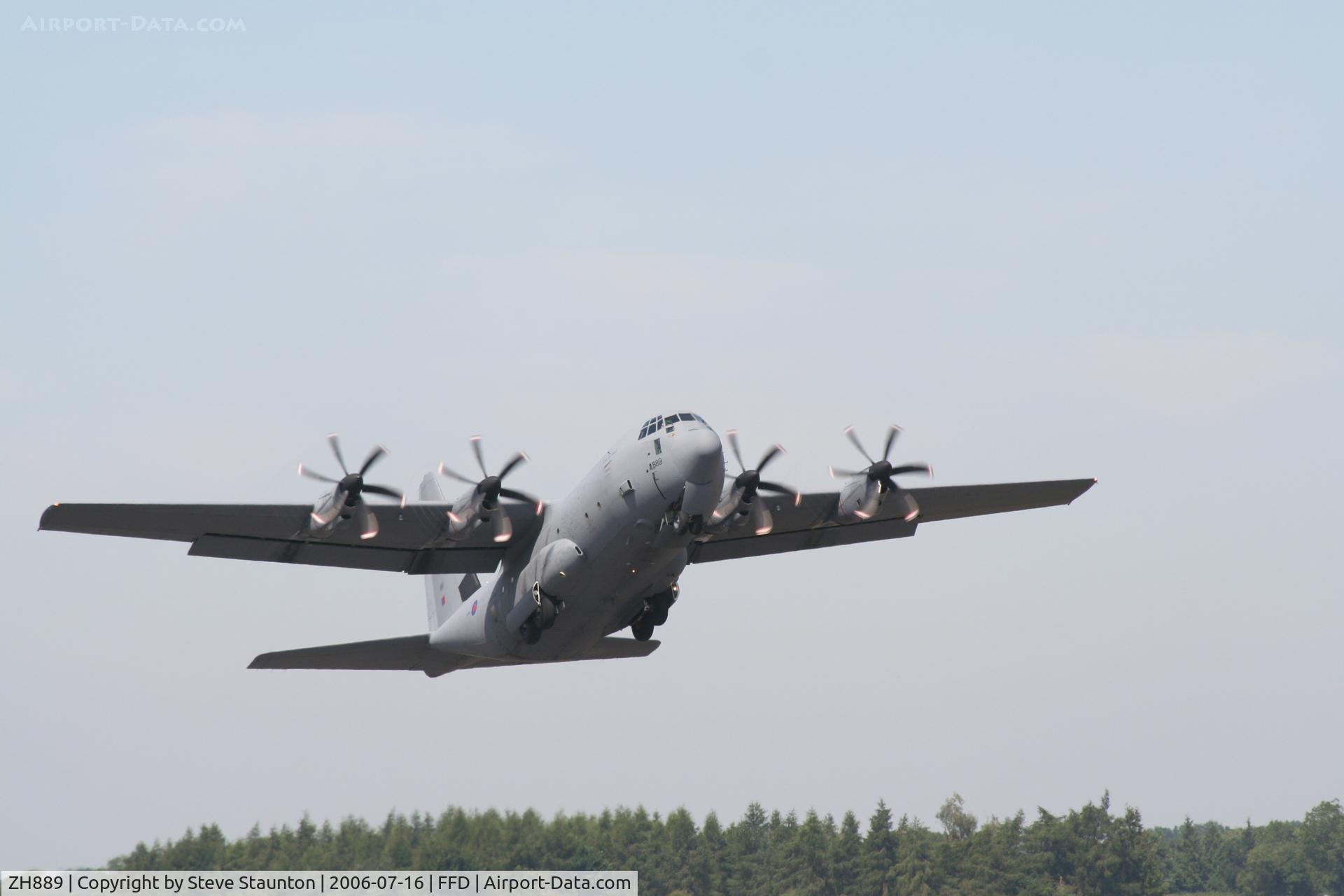 ZH889, 2000 Lockheed Martin C-130J Hercules C.5 C/N 382-5500, Royal International Air Tattoo 2006