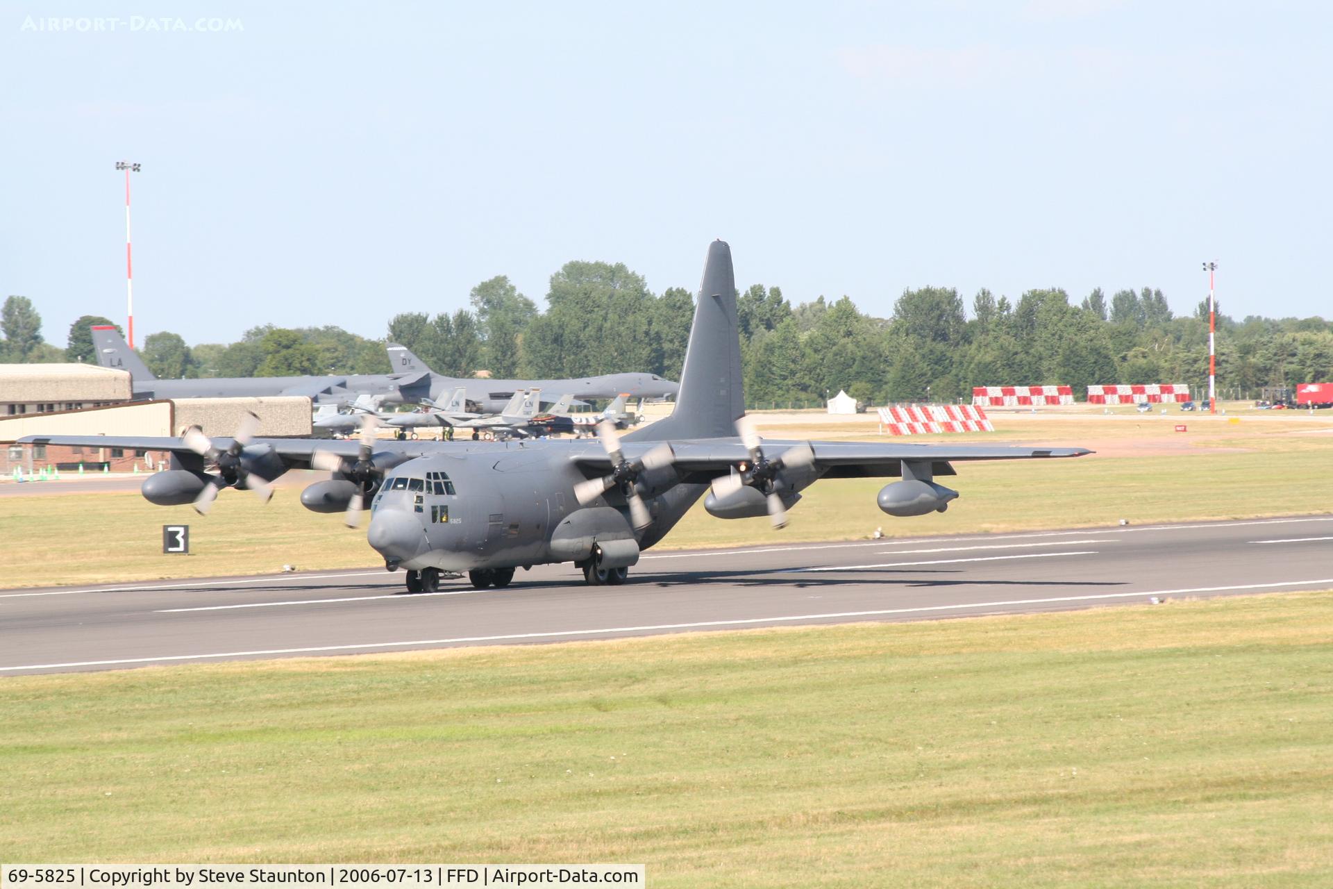 69-5825, 1969 Lockheed MC-130P Combat Shadow C/N 382-4374, Royal International Air Tattoo 2006