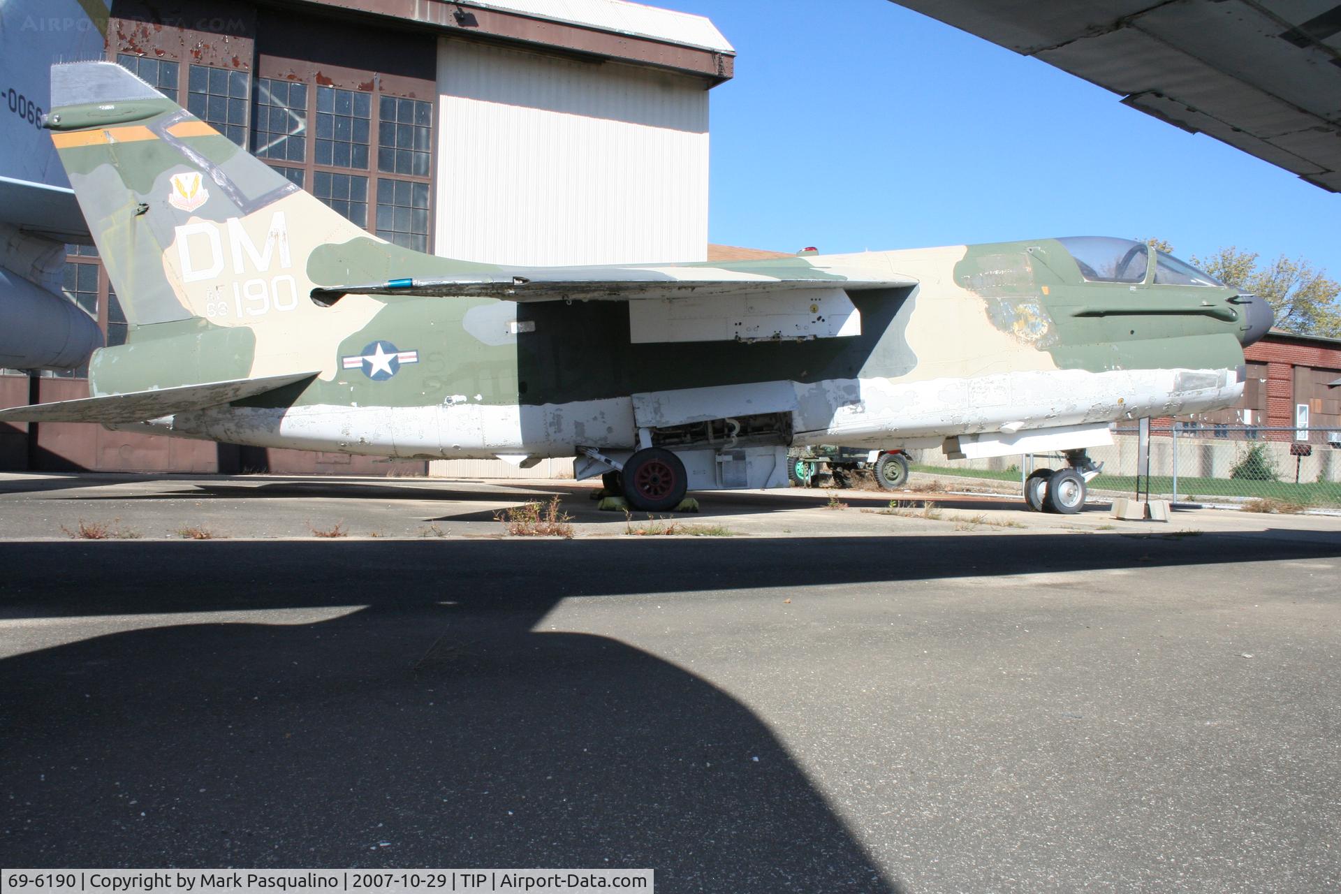 69-6190, 1969 LTV A-7D Corsair II C/N D-020, A-7D