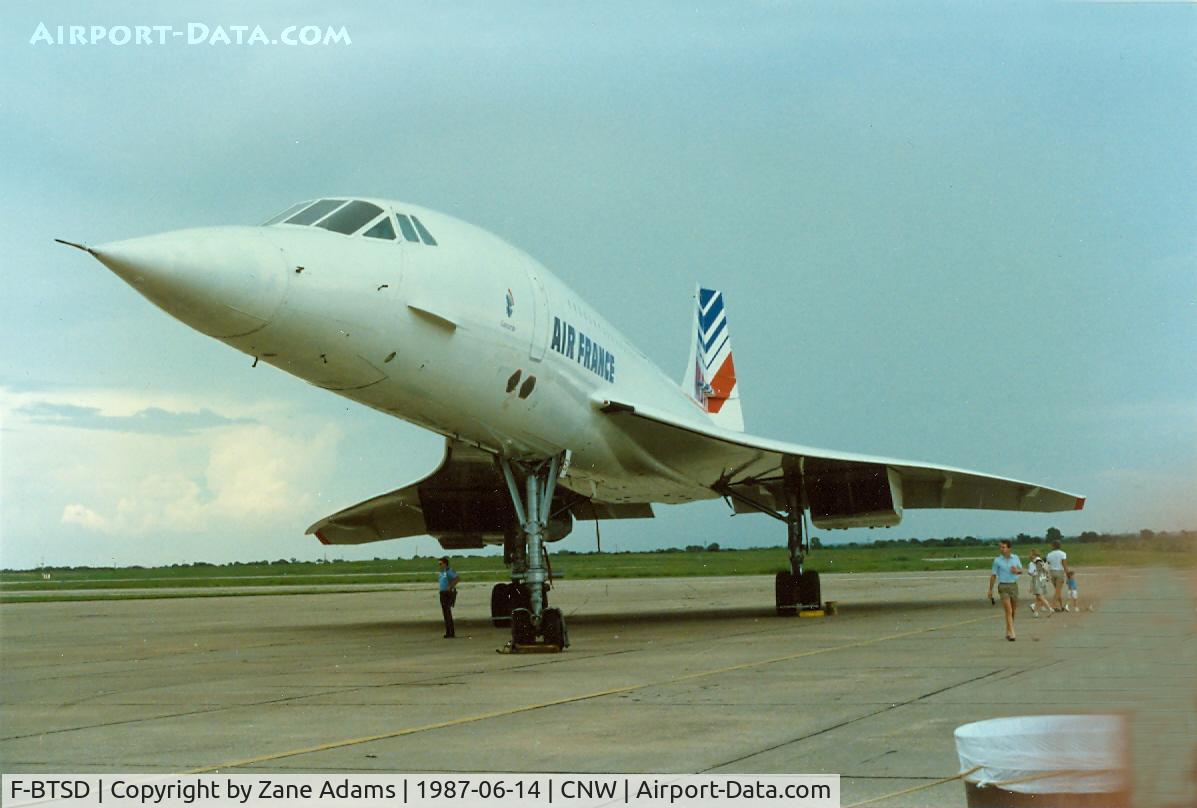 F-BTSD, 1978 Aerospatiale-BAC Concorde 101 C/N 13, At the 1987 Waco Airshow