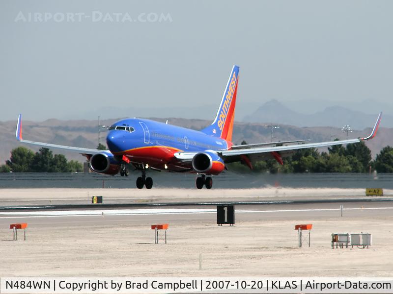 N484WN, 2004 Boeing 737-7H4 C/N 33841, Southwest Airlines / 2004 Boeing 737-7H4