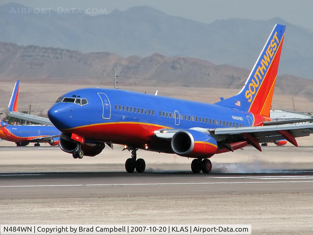 N484WN, 2004 Boeing 737-7H4 C/N 33841, Southwest Airlines / 2004 Boeing 737-7H4