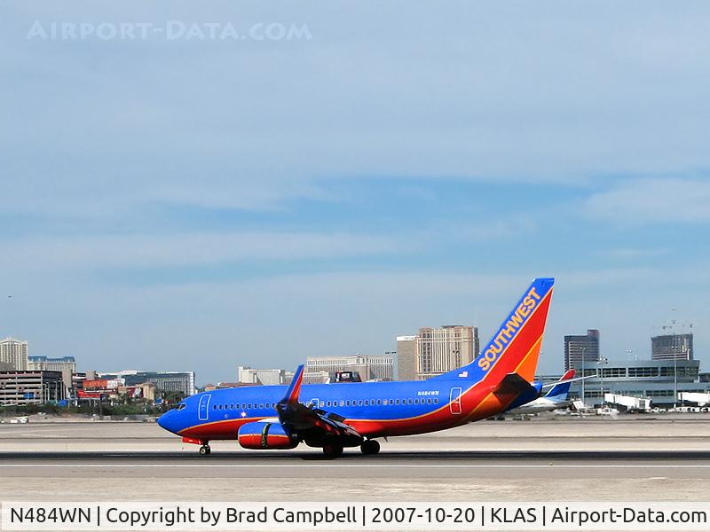 N484WN, 2004 Boeing 737-7H4 C/N 33841, Southwest Airlines / 2004 Boeing 737-7H4