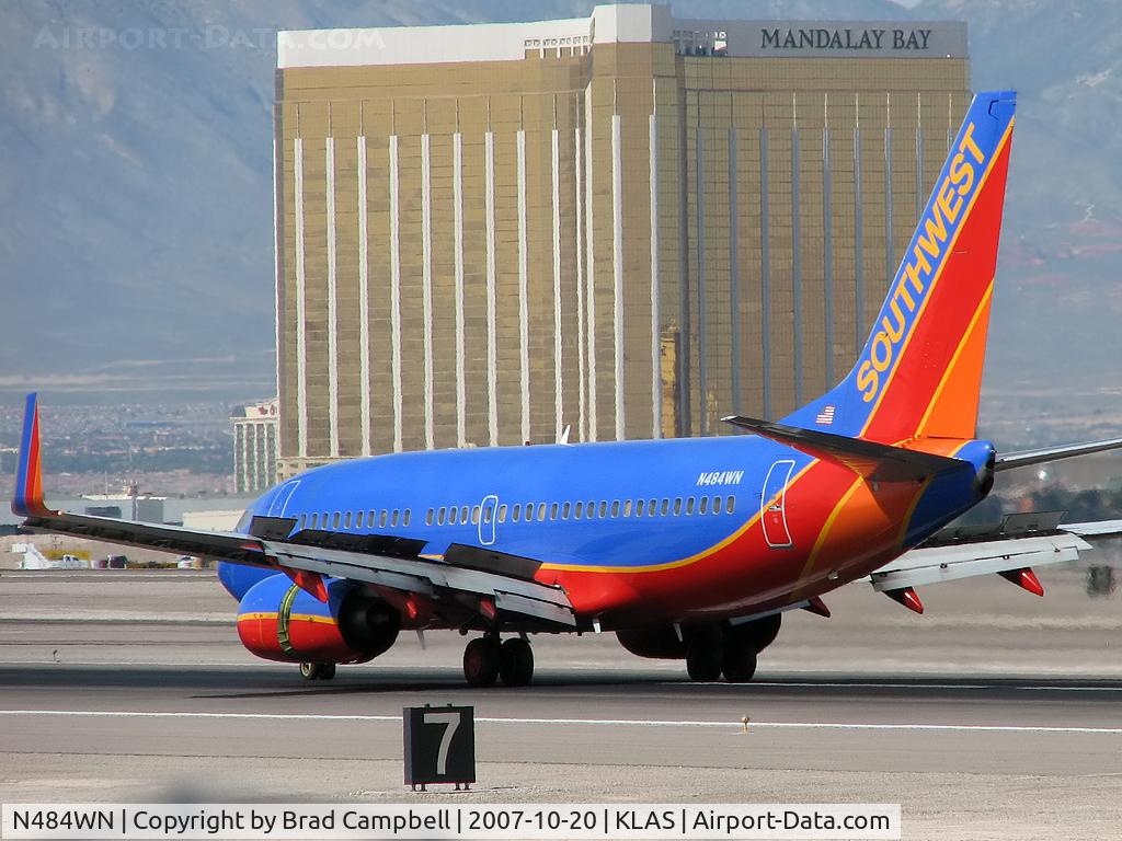 N484WN, 2004 Boeing 737-7H4 C/N 33841, Southwest Airlines / 2004 Boeing 737-7H4