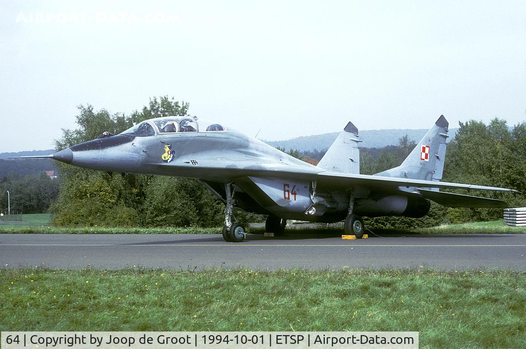 64, Mikoyan-Gurevich MiG-29UB C/N N50903014664, The very first Polish fighter to appear at a western opeh house was this Polish MiG-29 at Pferdsfeld. Quite a surprise!