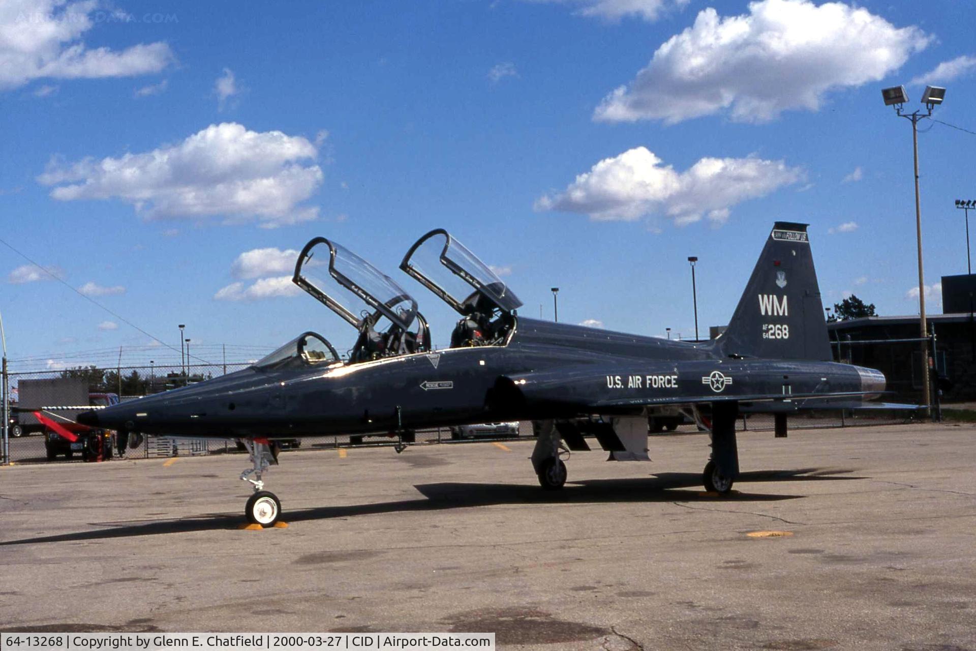 64-13268, 1964 Northrop T-38A-55-NO Talon C/N N.5697, T-38A in for a visit