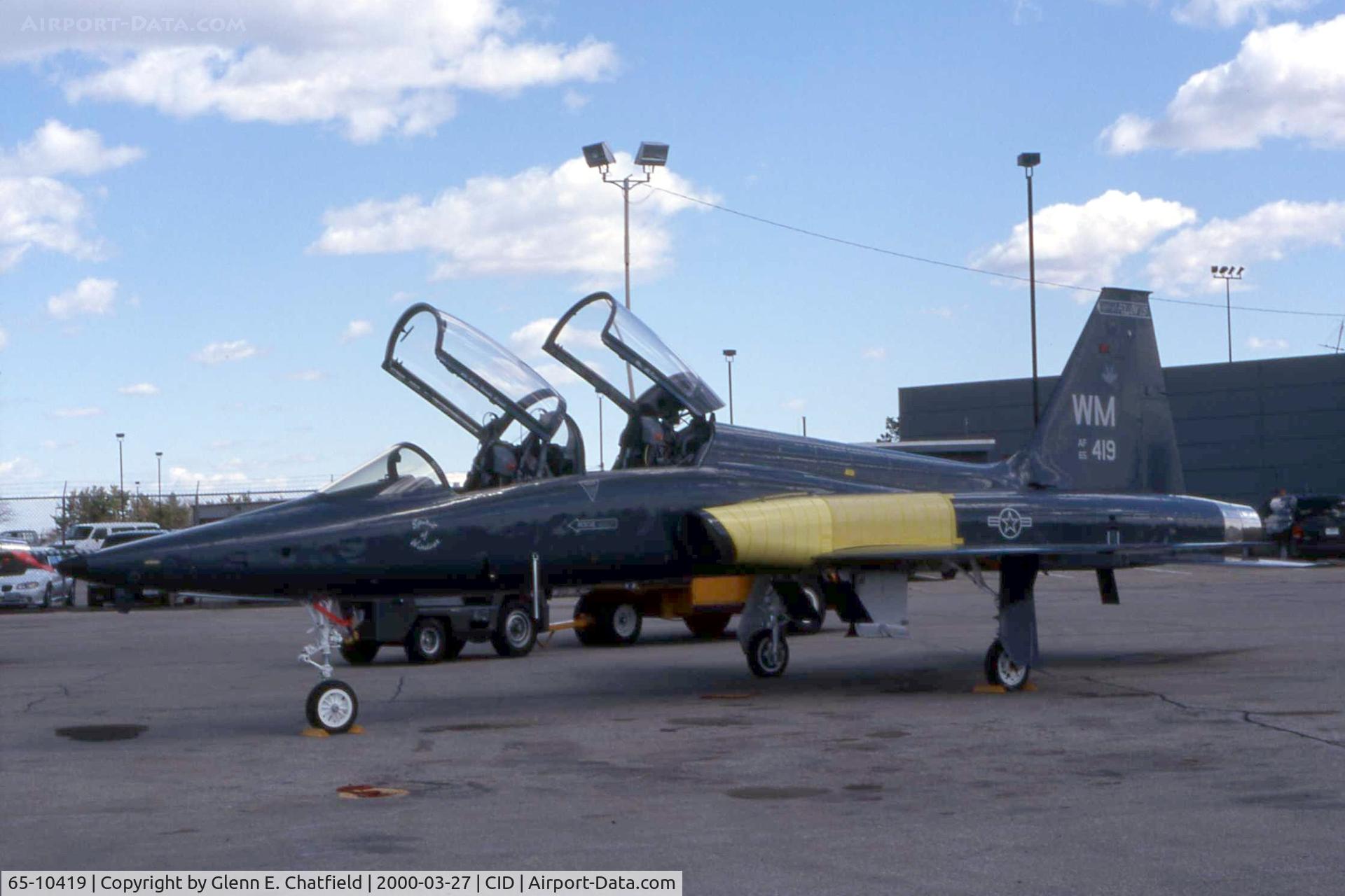 65-10419, 1965 Northrop T-38A-60-NO Talon C/N N.5838, Passing through