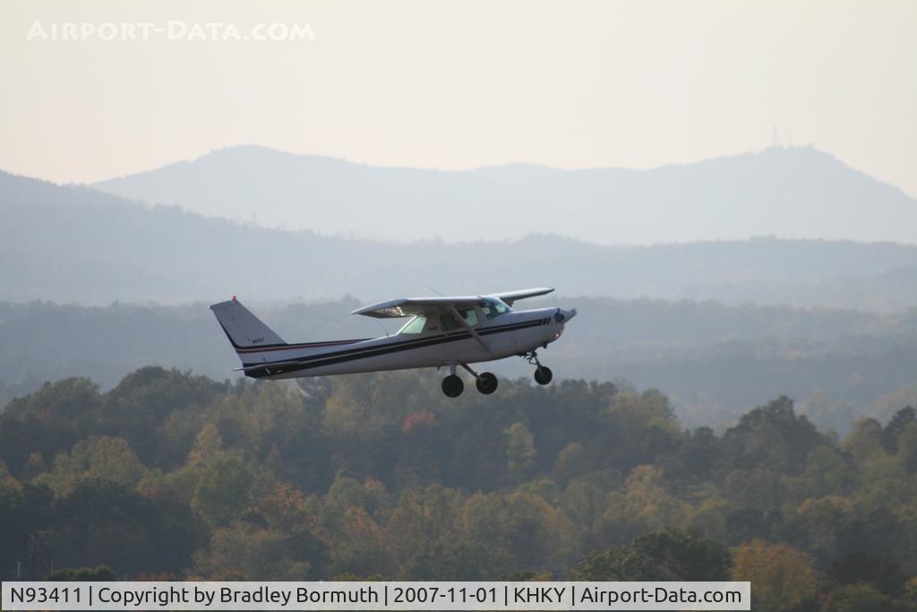 N93411, 1982 Cessna 152 C/N 15285483, A fall afternoon takeoff.