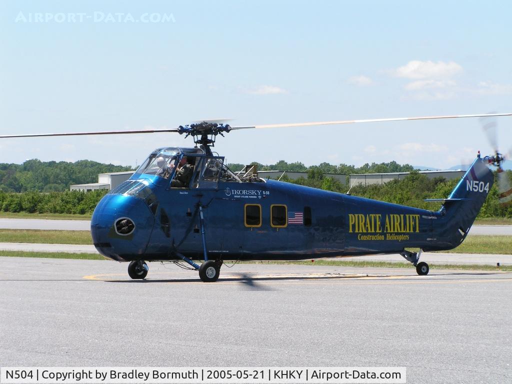 N504, 1957 Sikorsky S-58E C/N 57-1717, Taken at the EAA Chapter 731 Spring Fly-In.