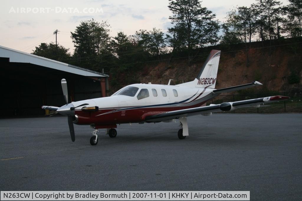 N263CW, 2003 Socata TBM-700 C/N 263, Taking pictures one evening.
